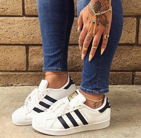 Looks adidas superstar feminino .